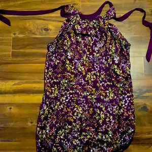 Lightweight dress with bow tie and pockets